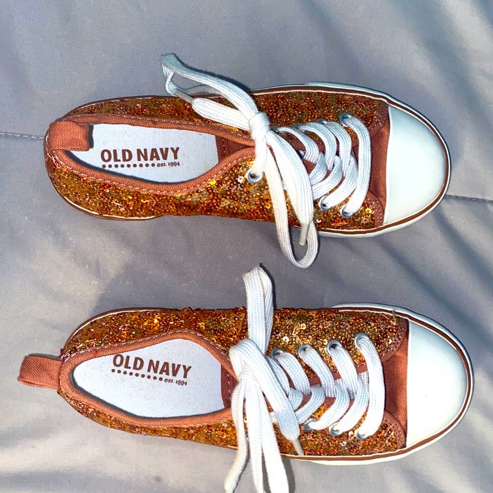 🦋rose gold sparkly converse from old navy!🦋